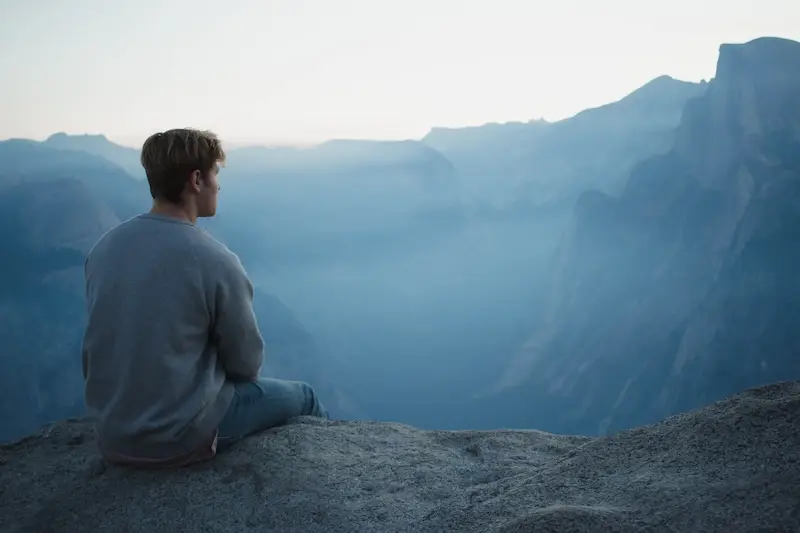meditacion hombre